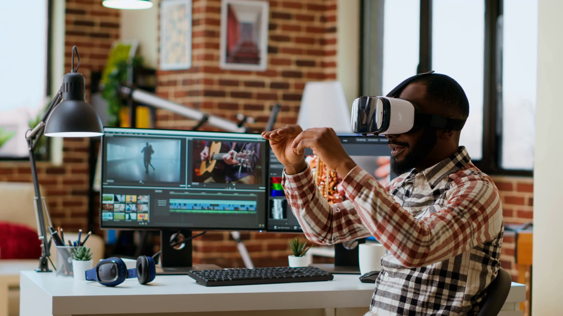 African American Editor Uses Virtual Reality Stock Footage SBV ...