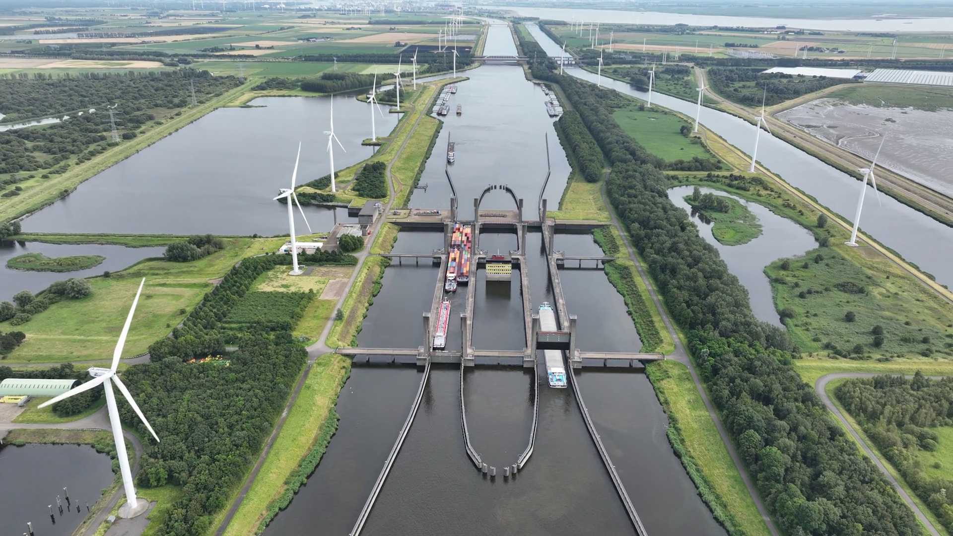 Kreekraksluizen In Schelde-rijnkanaal Stock Footage SBV-349158957 ...