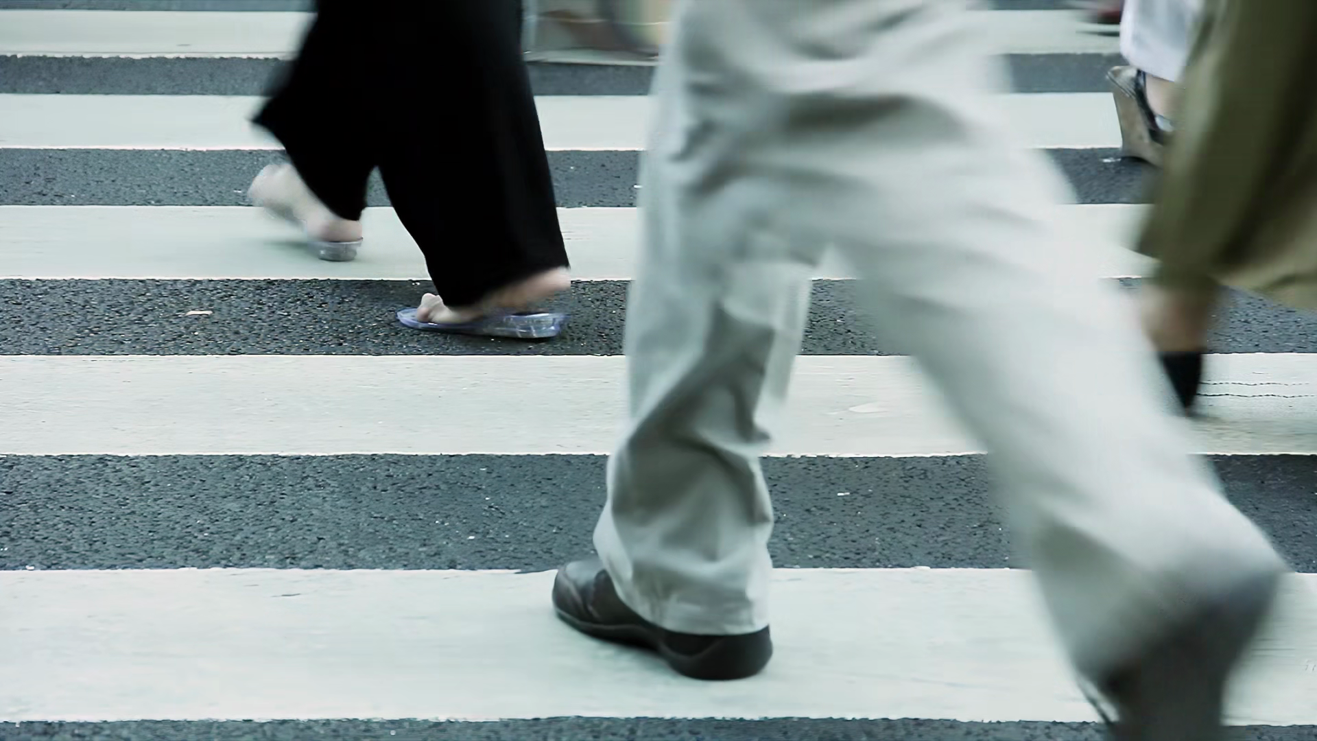 Pedestrians At Zebra Crossing In Central Stock Footage SBV-353733372 ...