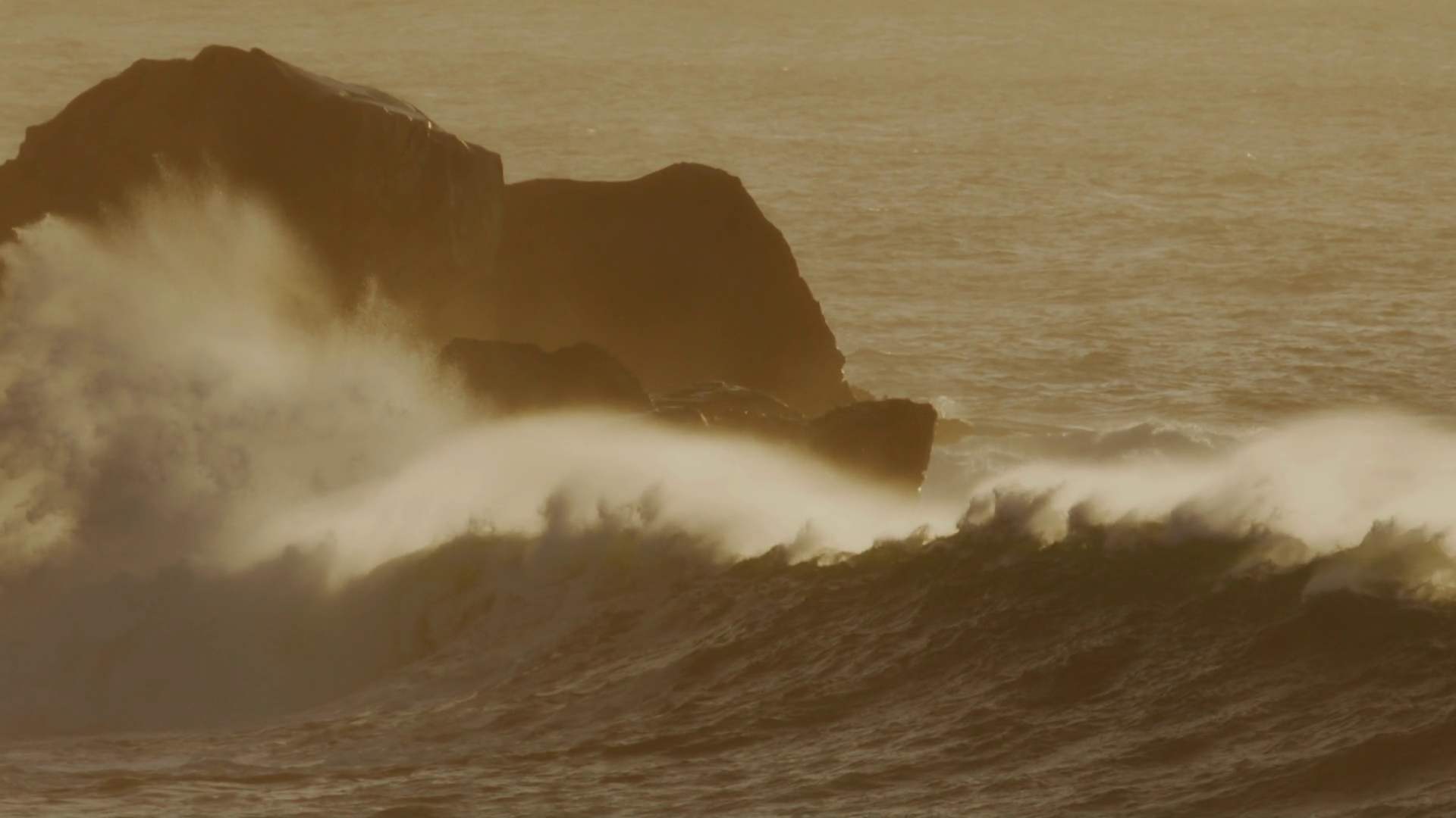 Huge Barreling Wave Crashes With Golden Stock Footage SBV-353080019 ...