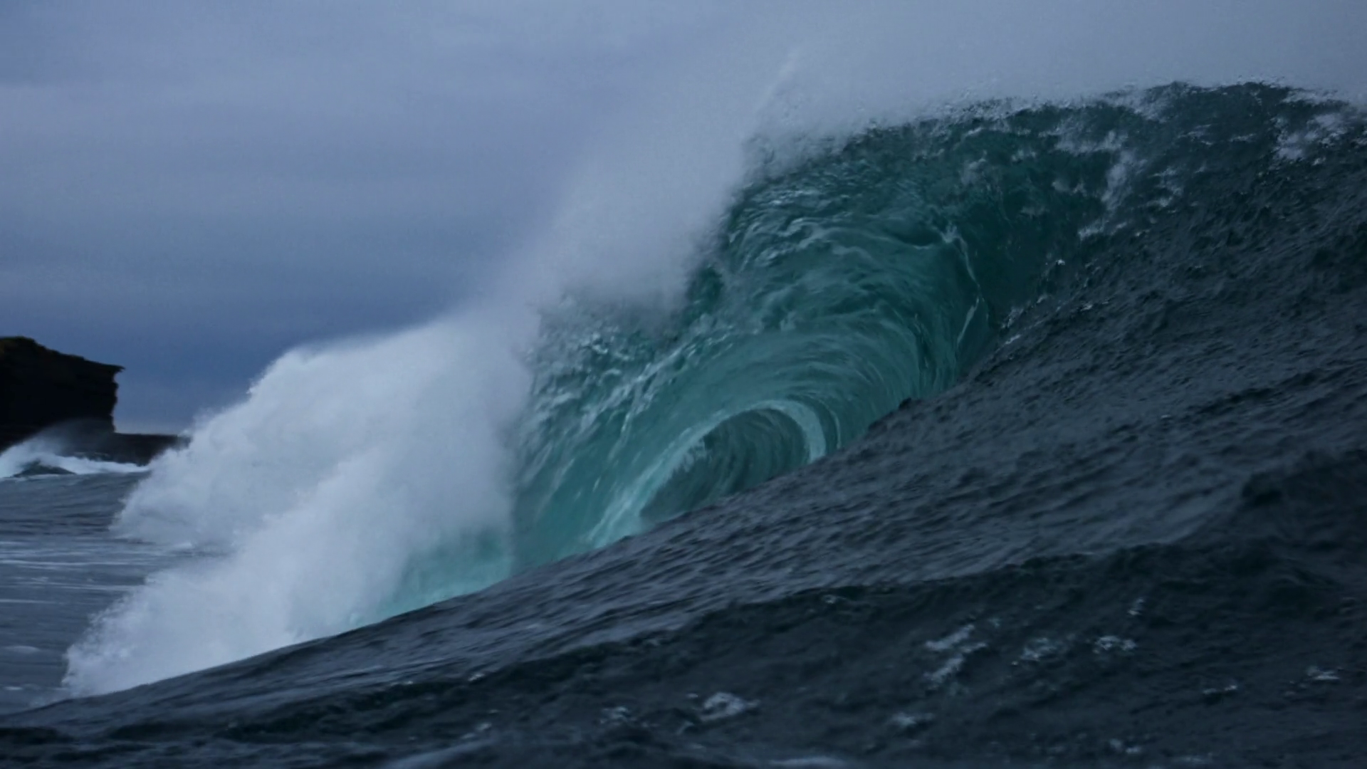 Detailed Close-up Of Dark Atlantic Waves In Stock Footage SBV-351705457 ...