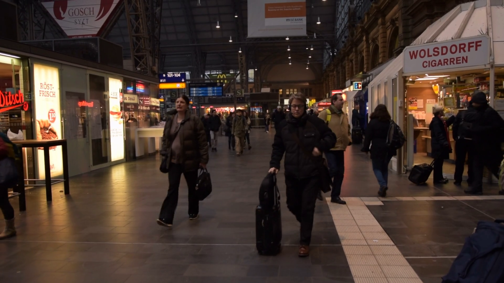 Trains Arriving In Frankfurt Am Main Central Stock Footage SBV ...