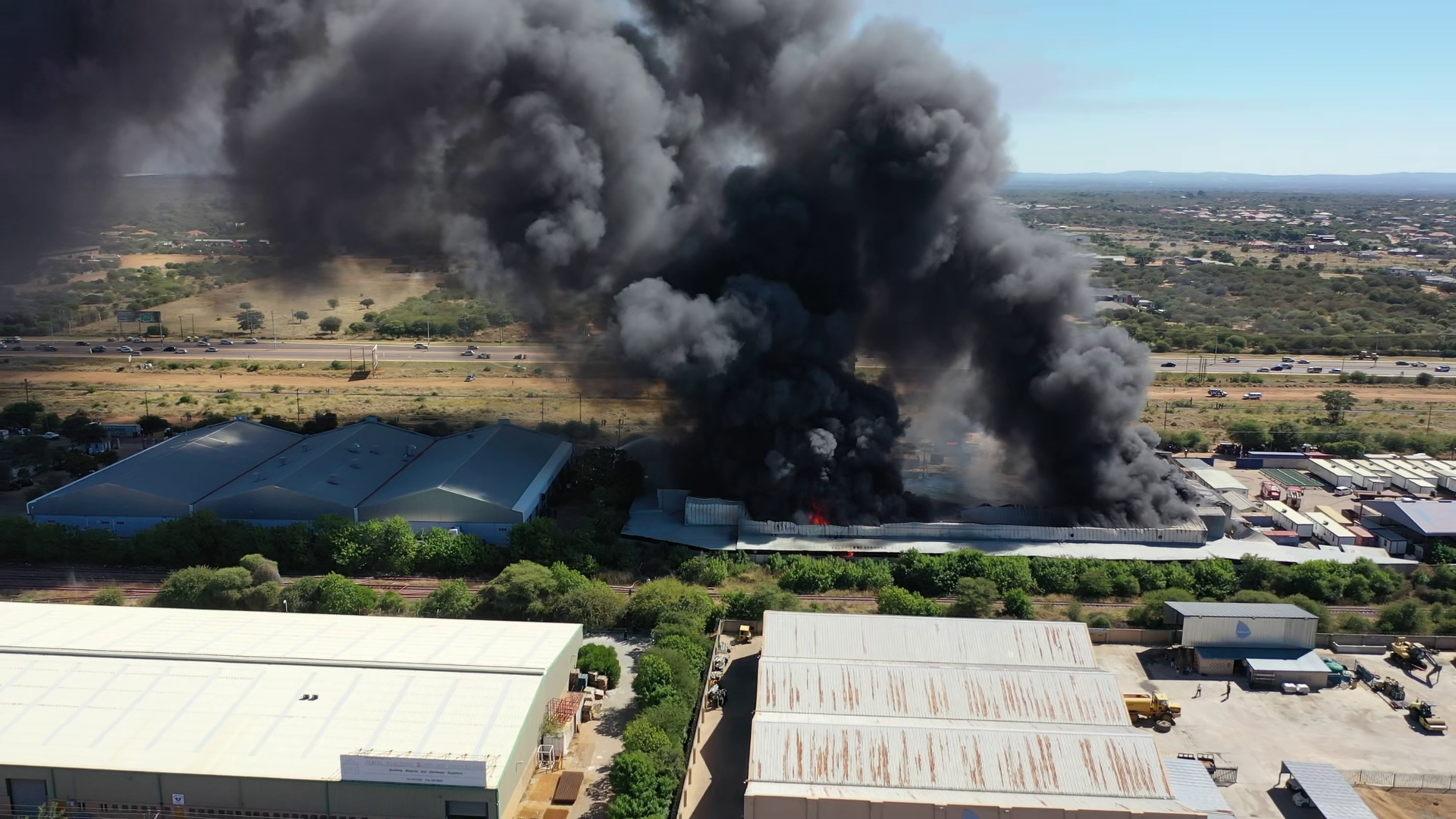 Major Industrial Blaze Huge Factory Fire Stock Footage SBV-353551702 ...