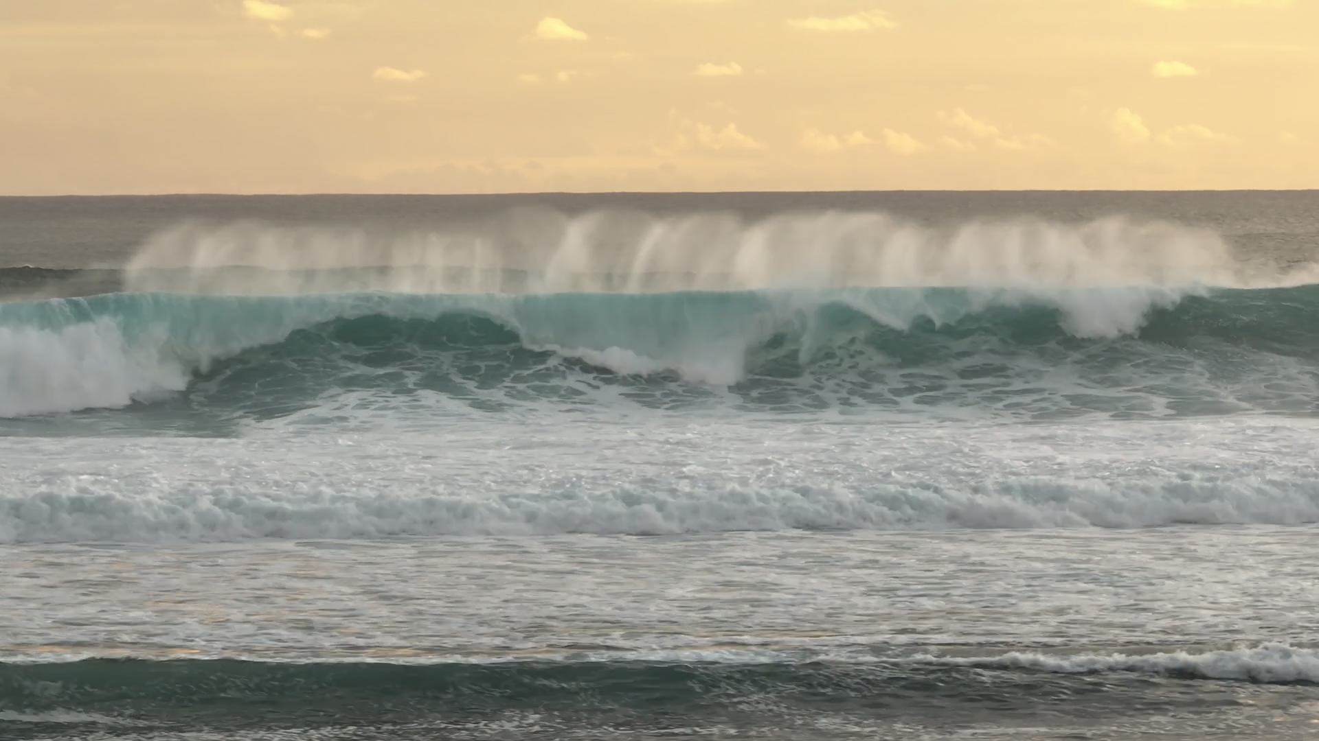 Barreling Wave With Texture Wind Spray Raw Stock Footage SBV-352594396 ...