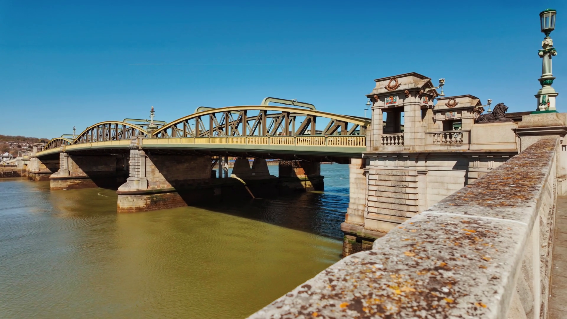 Revealing Old Rochester Bridge Rochester Stock Footage SBV-352896990 ...