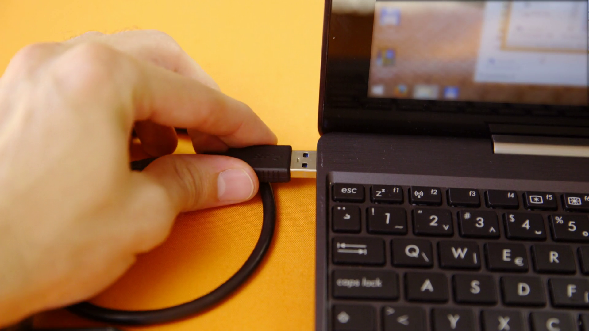 Plug-in Usb Device To Computer Closeup 4k Stock Footage SBV-353331298 ...