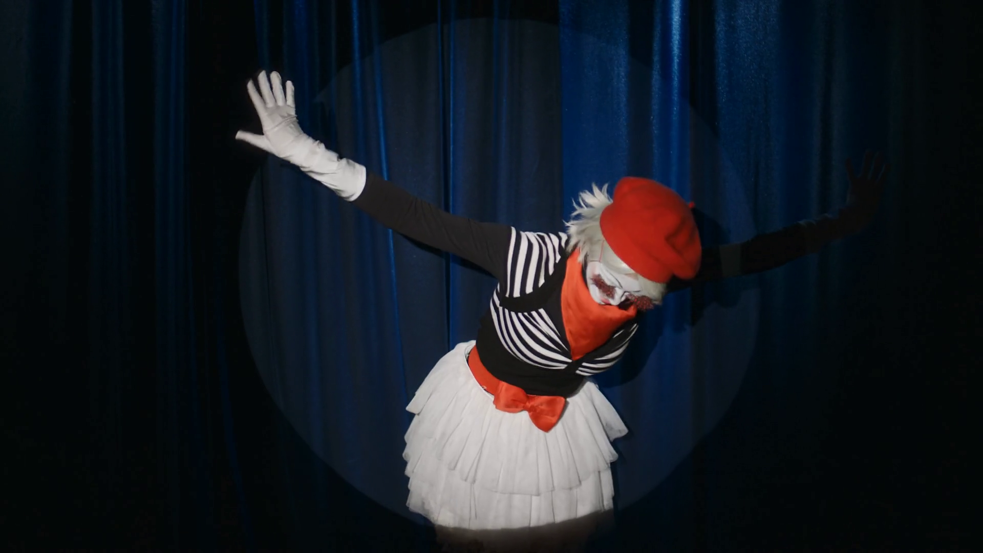 Funny Female Mime Artist Bowing In Front Of Stock Footage SBV-348967671 ...