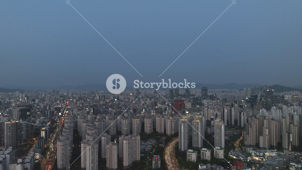 Aerial view of a stunning sunset over the Han River from Banpo, Seoul, with Some Sevit and Moonlight Rainbow Fountain, South Korea.