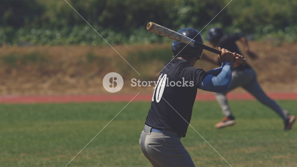 14 may 2023, Athletic stadium of Sobreda, Lisbon, Portugal: Baseball competition - White Sharks Almada Esen and Leones - the player hits the