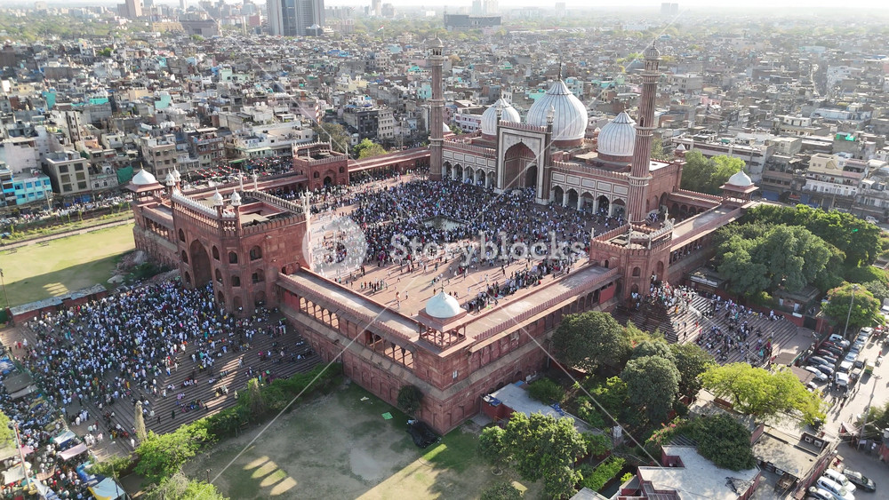 4k Aerial Drone footage of Jama Masjid a mosque in old Delhi capiital of India during Ramdan 2025 chandi chowk chawari bazar near red fort