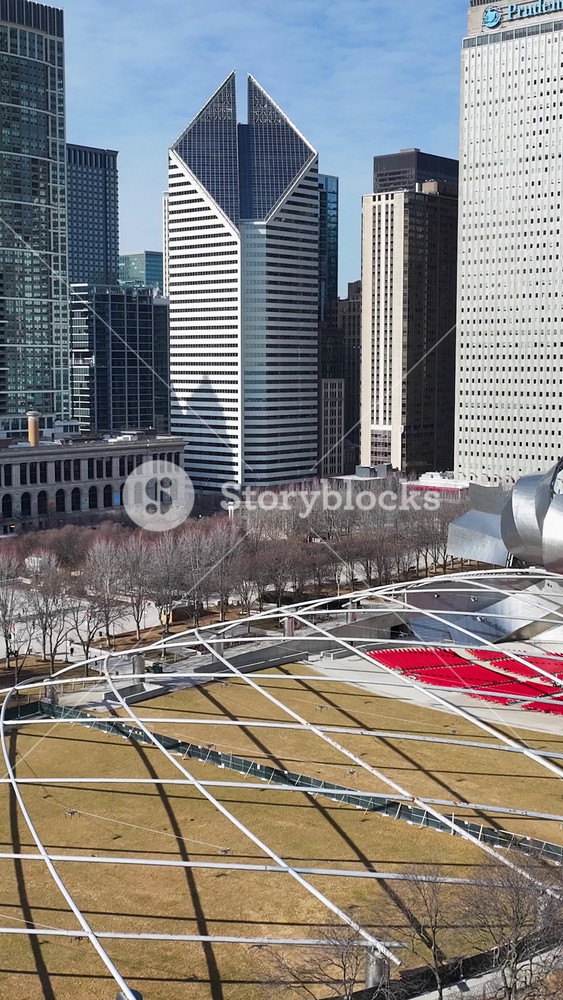 Chicago, Illinois, United States - 1.5.2026 - Chicago Bean At Chicago In Illinois United States. Sunny Day. Beautifully Designed Park Adorned With Lush Greenery.